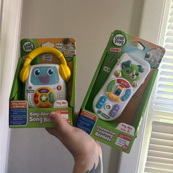 Sing-Along Song Bot and Learning Remote Leap Frog Toy Bundle - Picture 1 of 1